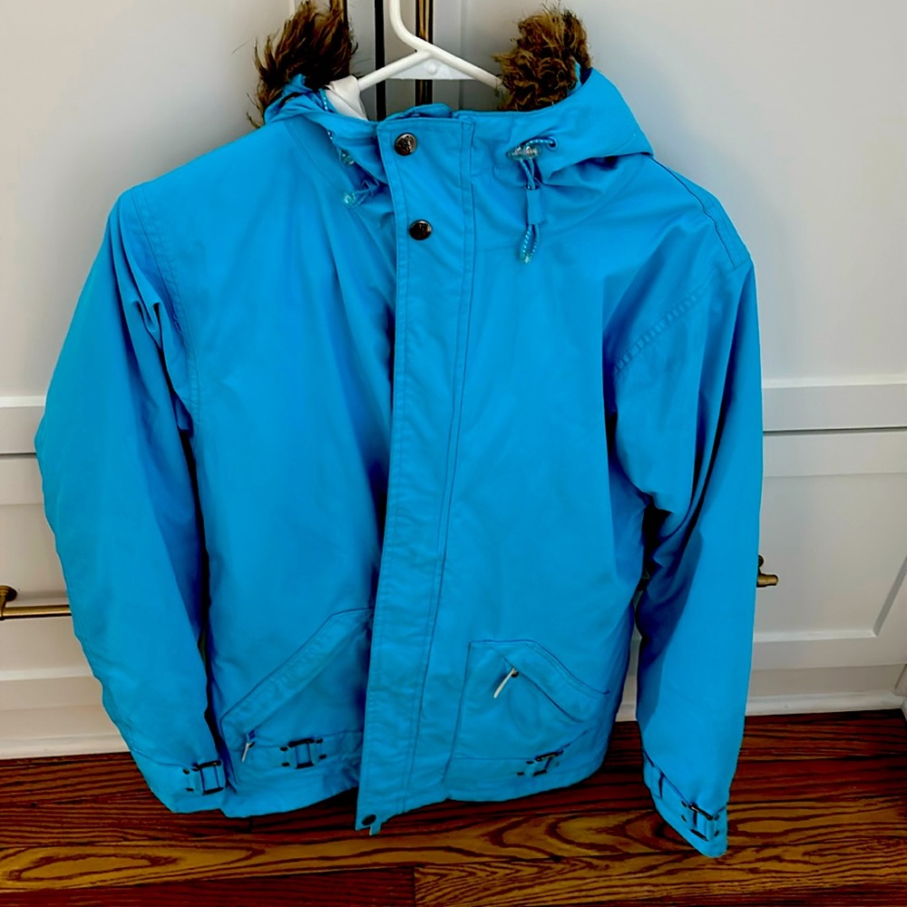 Women’s medium Ski/snowboarding coat
